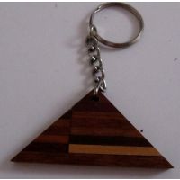Llavero Triángulo tonos oscuros de madera inscrustada