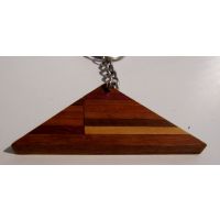 Llavero Triángulo tonos marrones de madera inscrustada
