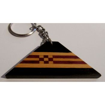 Llavero Triángulo tonos negro y beige de madera inscrustada